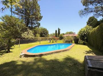 Casa · 120m² · 5 Ambientes · 1 Cochera · Casa en Venta Parque Exaltación 4 Dorm.. Piscina Parque 1500 m².