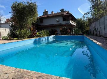 Casa · 148m² · 5 Ambientes · 1 Cochera · Venta Casa 4 Dorm. en Apta Crédito Hipotecario. Villa Alpina I Pilar. Lote 689 m² - Totalmente