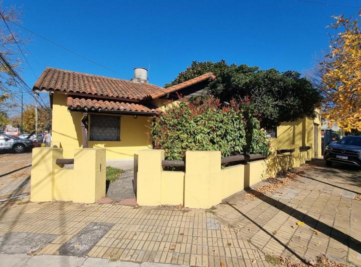 Casa · 70m² · 3 Ambientes · 1 Cochera