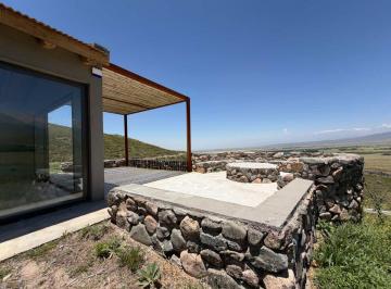 Casa · 275m² · 5 Ambientes · Casa en Venta - Agua del Durazno - La Carrera