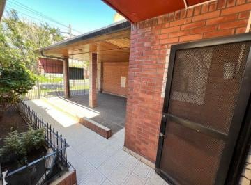 Casa · 120m² · 4 Ambientes · 1 Cochera · Casa en Venta 3 Dorm. con Terraza y Cochera
