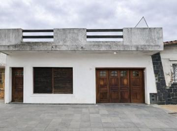 Casa · 159m² · 4 Ambientes · 1 Cochera · Venta: Casa 4 Amb Lanús Oeste, Parque y Cochera