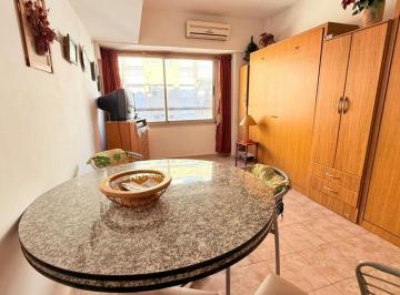 Departamento · 26m² · 1 Ambiente · Monoambiente Venta Centro Al Frente Luminoso