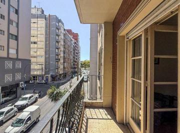 Departamento · 68m² · 3 Ambientes · Venta Depto 3 Amb Frente con Balcón y Dependencia