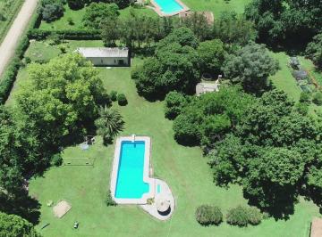 Casa · 370m² · 5 Ambientes · 3 Cocheras · Venta Casa Quinta/predio 11993 m 2 Casas en Lobos