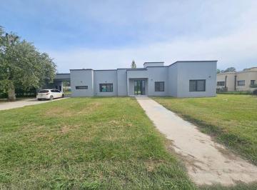 Casa · 169m² · 5 Ambientes · 2 Cocheras · Venta Casa 4 Ambientes Santa Irene a Estrenar