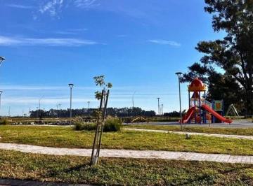 Terreno · 300m² · Lote en Venta en Estación Lagos