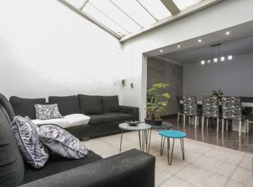 PH · 134m² · 5 Ambientes · Venta PH 5 Ambientes C/patio y Terraza en Liniers