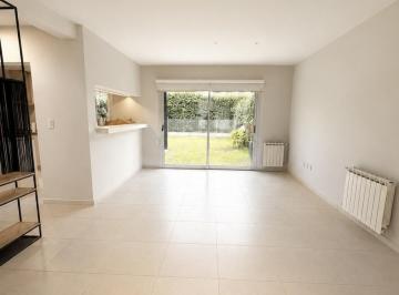 Casa · 175m² · 4 Ambientes · 2 Cocheras · Se Alquila Duplex en Rossen, Valle Escondido