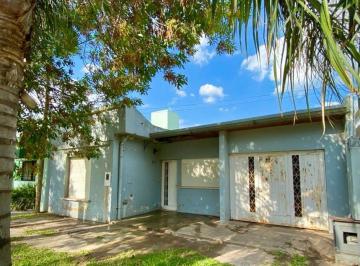 Casa · 120m² · 3 Ambientes · 1 Cochera · Venta Casa - Parque de La Agricultura, Esperanza
