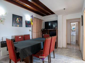 Departamento · 86m² · 4 Ambientes · Venta Piso 3 Dorm Nueva Cordoba Frente Balcon