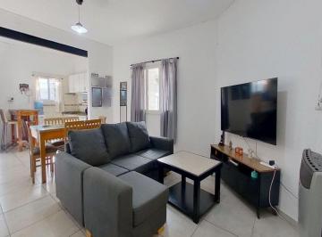 Casa · 100m² · 4 Ambientes · 1 Cochera · Casa en Venta Quilmes 6 Ambientes en 2 Plantas