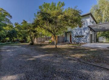 Casa · 90m² · 3 Ambientes · 1 Cochera · Duplex en Venta City Bell 2 Dorm.