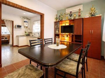 Casa · 100m² · 3 Ambientes · 2 Cocheras · Venta Casa 3 Ambientes Permuta Hurlingham
