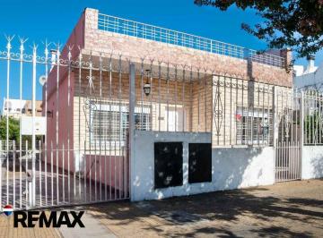 Casa · 121m² · 4 Ambientes · 2 Cocheras · Venta Casa 5 Ambientes San Justo