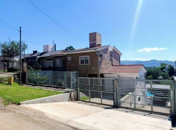 Casa · 189m² · 7 Ambientes · 3 Cocheras · Casa Grande Pileta Villa del Lago Villa Carlos Paz