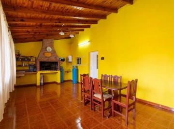 Casa · 100m² · 3 Ambientes · 1 Cochera · Venta Casa 1 Dorm Roldán Villa Flores Acepta Perm.