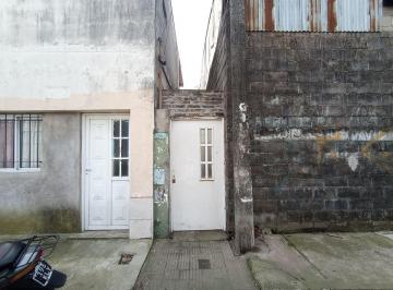 Casa · 64m² · 2 Ambientes · Venta Casa Interna Unica un Dormitorio con Patio