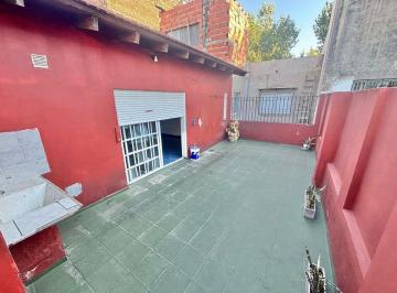 PH · 214m² · 5 Ambientes · Casa en Venta Caseros Centro