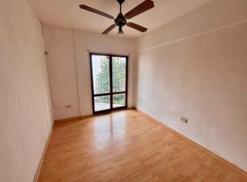 Departamento de 2 ambientes, La Plata · Departamento de 1 Dormitorio en Venta con Cochera - Zona Facultades