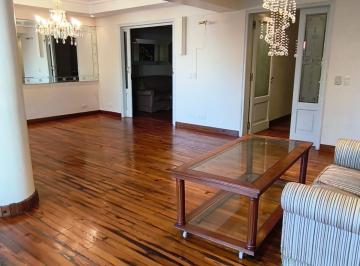 living comedor · Departamento de Categoría, Súper Luminoso y en Ubicación Estratégica