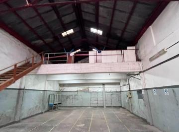 Bodega-Galpón · 208m² · Caballito - Galpón Comercial