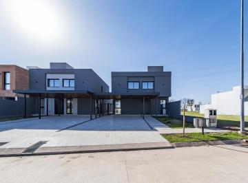 Ingreso · Casa en Venta, 3 Dorm, Campo Chico, a Estrenar