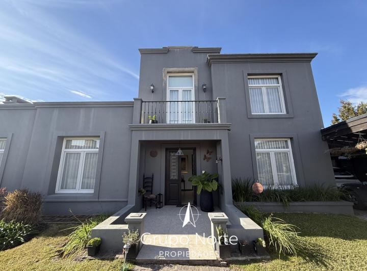 Casa · 170m² · 4 Ambientes · 1 Cochera