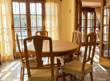 Casa · 310m² · 4 Dormitorios · Openhouse Vende Fantástica Casa en 5ta Sección de La Ciudad de Mendoza.