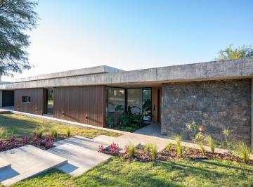 Casa de 8 ambientes, Mendiolaza · El Terron | Casa a Estrenar | Una Planta | 3 Dorm + Escritorio