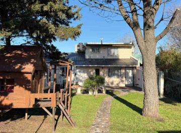 Casa · 94m² · 5 Ambientes · 1 Cochera · Venta Casa 5amb, Apta Credito, Barrio San Patricio