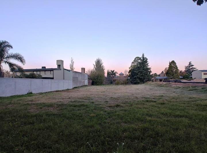 Terreno · 1686m²