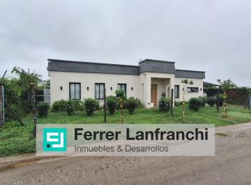 Casa · 135m² · 5 Ambientes · 1 Cochera · Casa Venta La Pampeana E 53