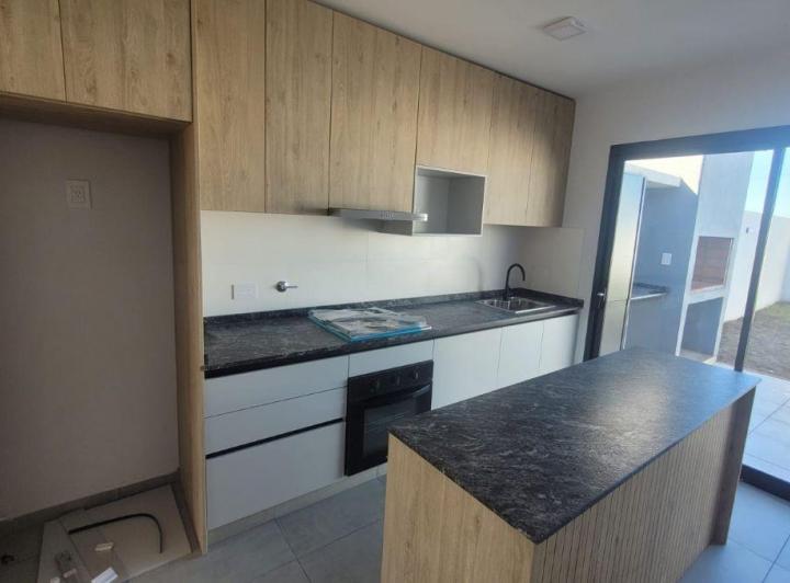 Casa · 107m² · 3 Ambientes · 1 Cochera