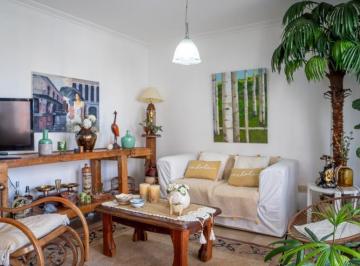 Departamento · 75m² · 3 Ambientes · 1 Cochera · Excelente Piso de 2 Dorm. con Cochera Semicubierta. - Banfield E