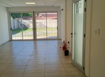 Local comercial de 6 ambientes, Córdoba · Venta Local Comercial - Recta Martinolli - Amplio Estacionamiento