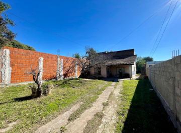 Casa · 80m² · Terreno (10x36) 360 m² - 3 Cuadras de Temaiken - Construcción 80 m² 3 Ambientes