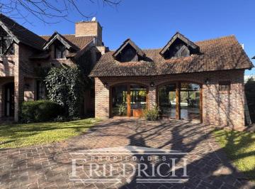 Casa · 293m² · 5 Ambientes · 8 Cocheras · Country Club Banco Provincia
