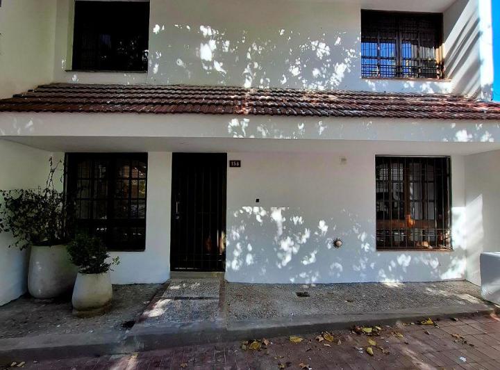 Casa · 99m² · 6 Ambientes