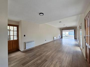 Casa de 4 ambientes, Mar del Plata · Chalet Estilo Mar del Plata Reciclado a Nuevo