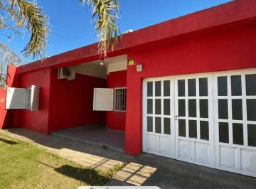 Casa · 145m² · 4 Ambientes · 1 Cochera · Casa de 3 Dorm. Apta Credito en Saenz 241