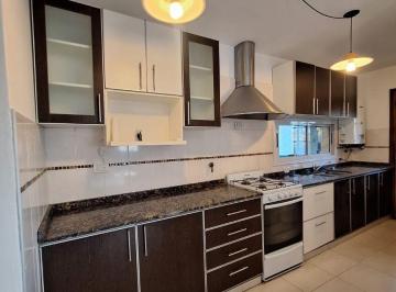 Casa de 4 ambientes, La Calera · Casa en Alquiler de 3 Dorm. en Estanzuela, La Calera | Patio, Galería y Asador