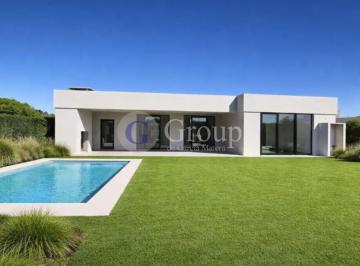 Casa · 188m² · 5 Ambientes · 1 Cochera · Casa en Venta a Estrenar en San Sebastian, Escobar, Area 6