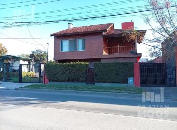 Casa · 160m² · 6 Ambientes · 1 Cochera · Casa Garin