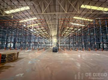 Depósito · 9107m² · 13 Cocheras · Deposito Industrial en Alquiler de 9107 m² Cubiertos, La Tablada, La Matanza.