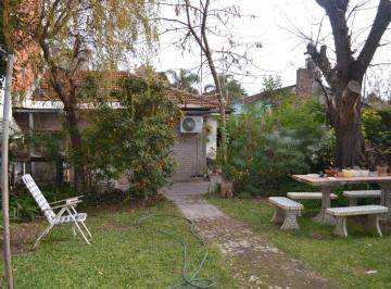 Casa · 140m² · 4 Ambientes · 1 Cochera · Casa con Local Comercial Estrategico en Ituzaingo Norte | Gran Potencial de Desarrollo