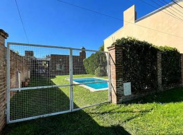 Casa · 190m² · 4 Ambientes · 1 Cochera · Casa Quinta en Venta Sauce Viejo