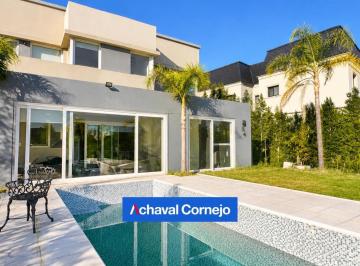 Casa · 186m² · 5 Ambientes · 2 Cocheras · Casa en Venta en Puertos, Marinas, 3 Dorm., Al Agua