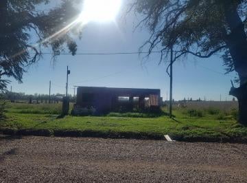Quinta vacacional · 120m² · 2 Dormitorios · Casa | 3 Ambientes | a Terminar | Cochera Pasante | Gral. Rodriguez