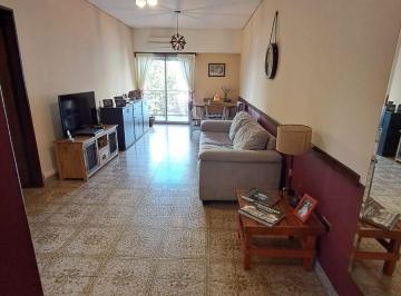 Departamento de 3 ambientes, Avellaneda · Venta Amplio Departamento Tres Ambientes en Wilde